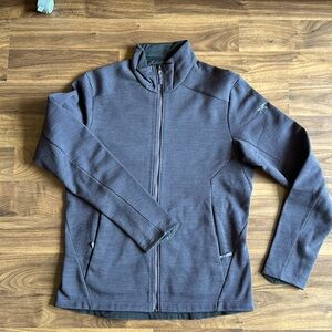 Arc’Teryx men’s zip jacket